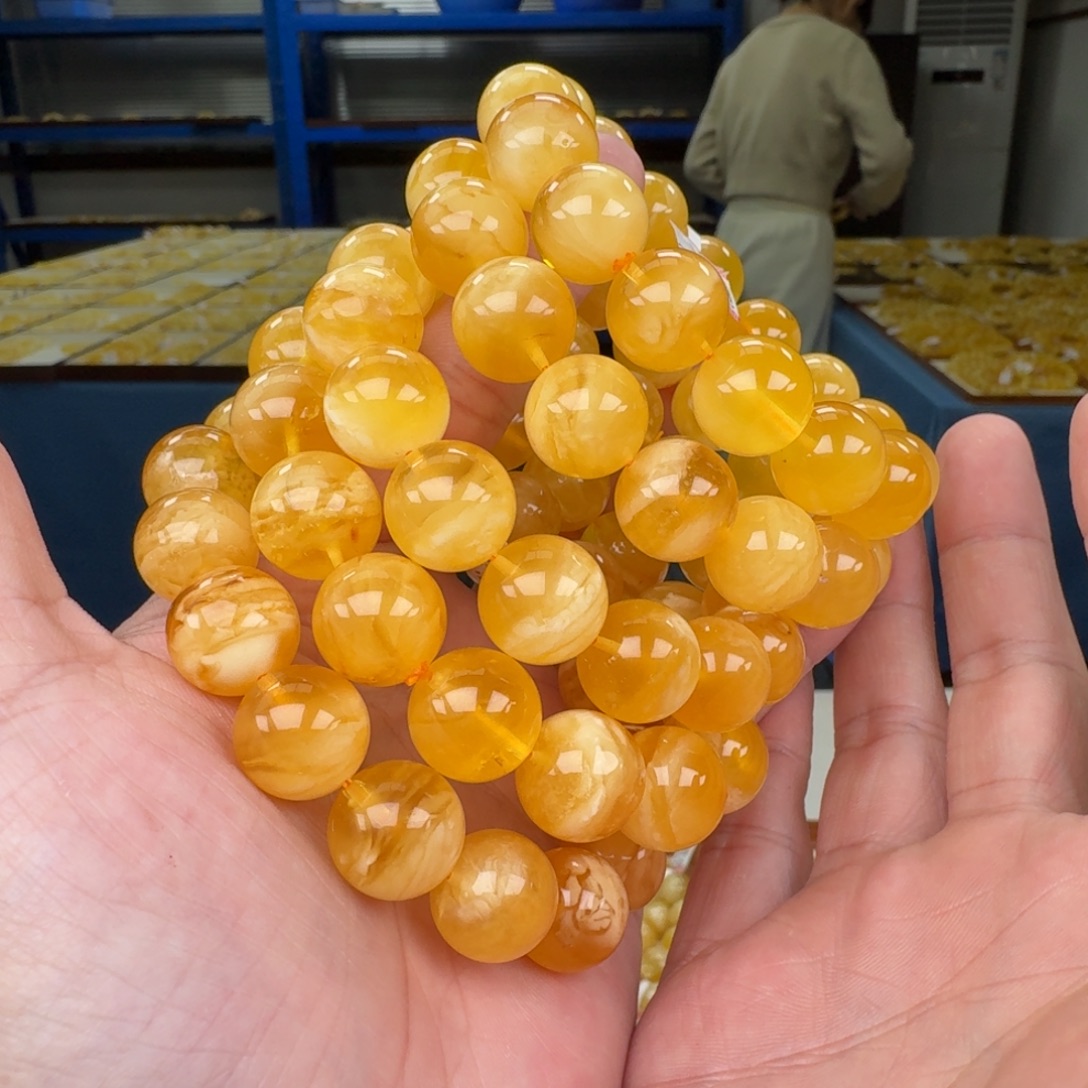 琥珀未镶嵌手链多样性发其一