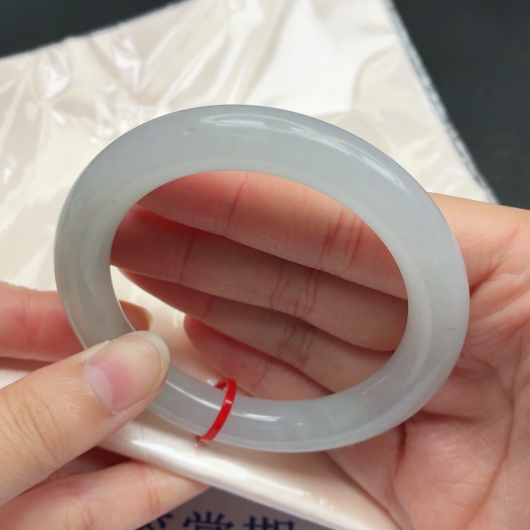 翡翠手镯未镶嵌53.4圈