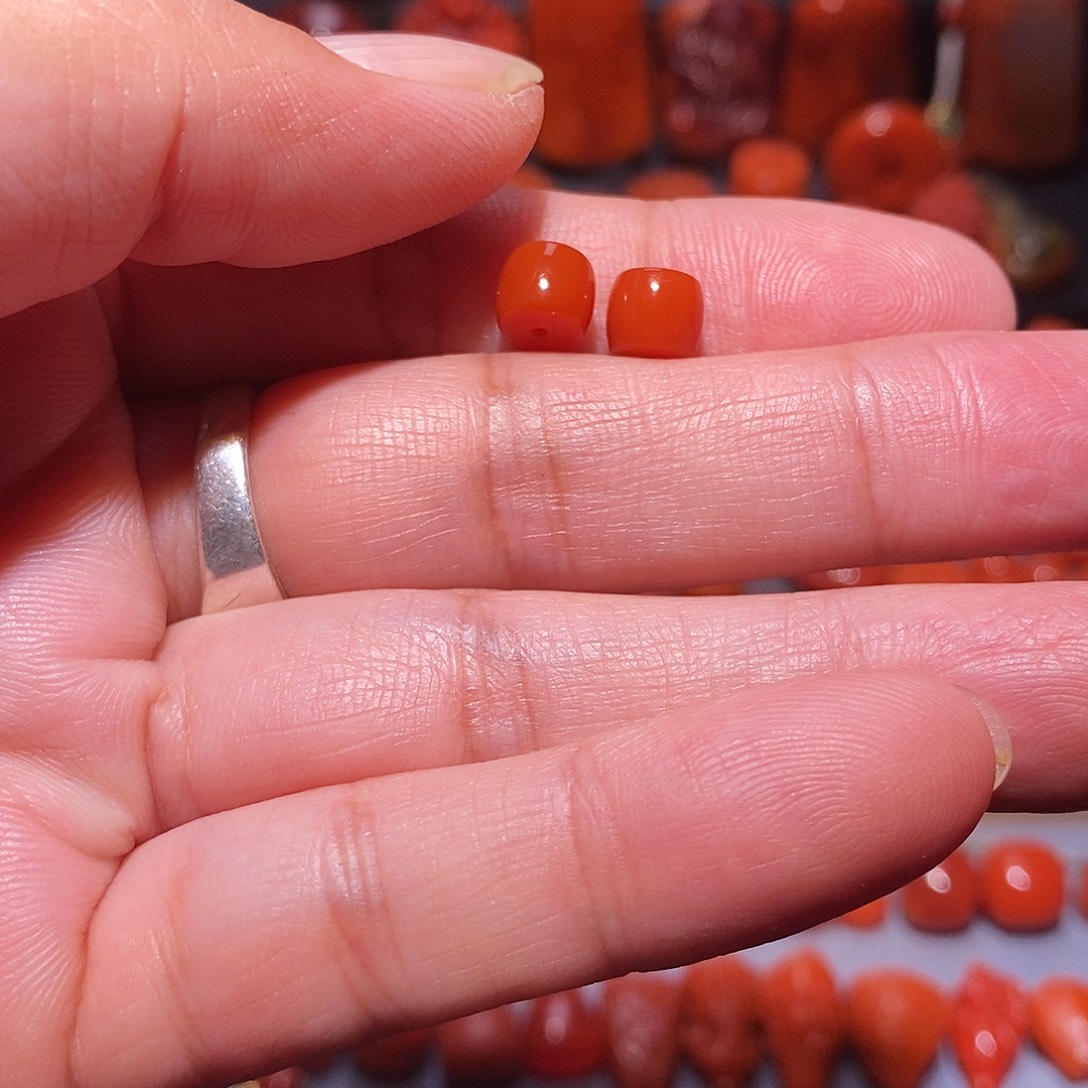 盛***衣南红玛瑙未镶嵌直切7