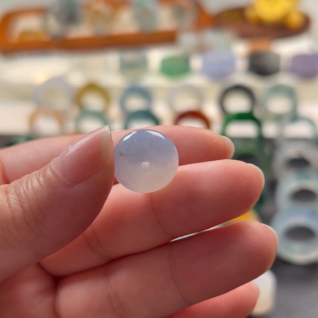 噗***语定制翡翠未镶嵌福利品不退换