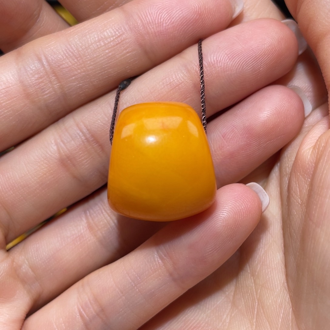 【闪购商品】琥珀裸石未镶嵌马蹄