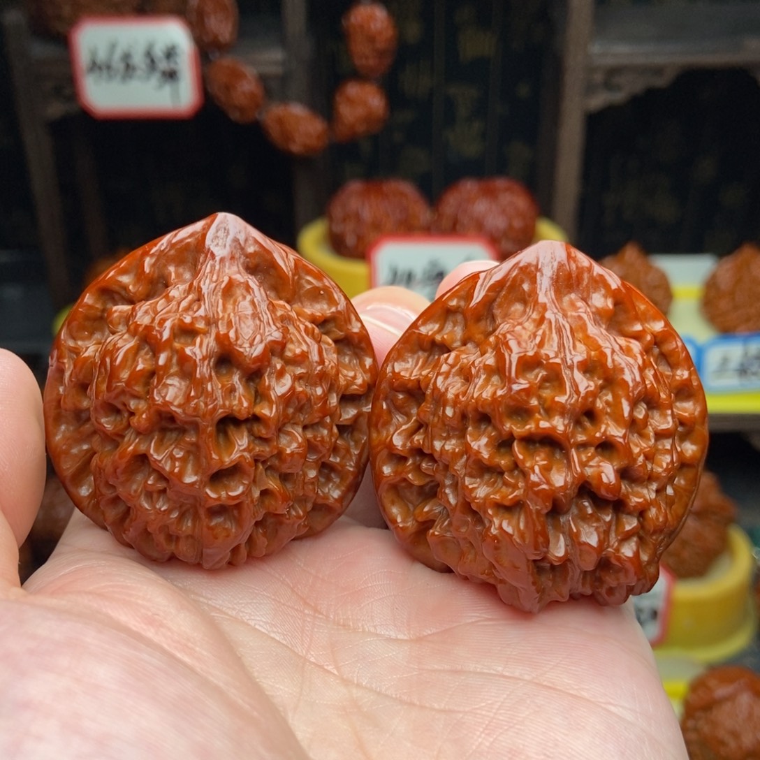 文玩核桃吊坠46官帽