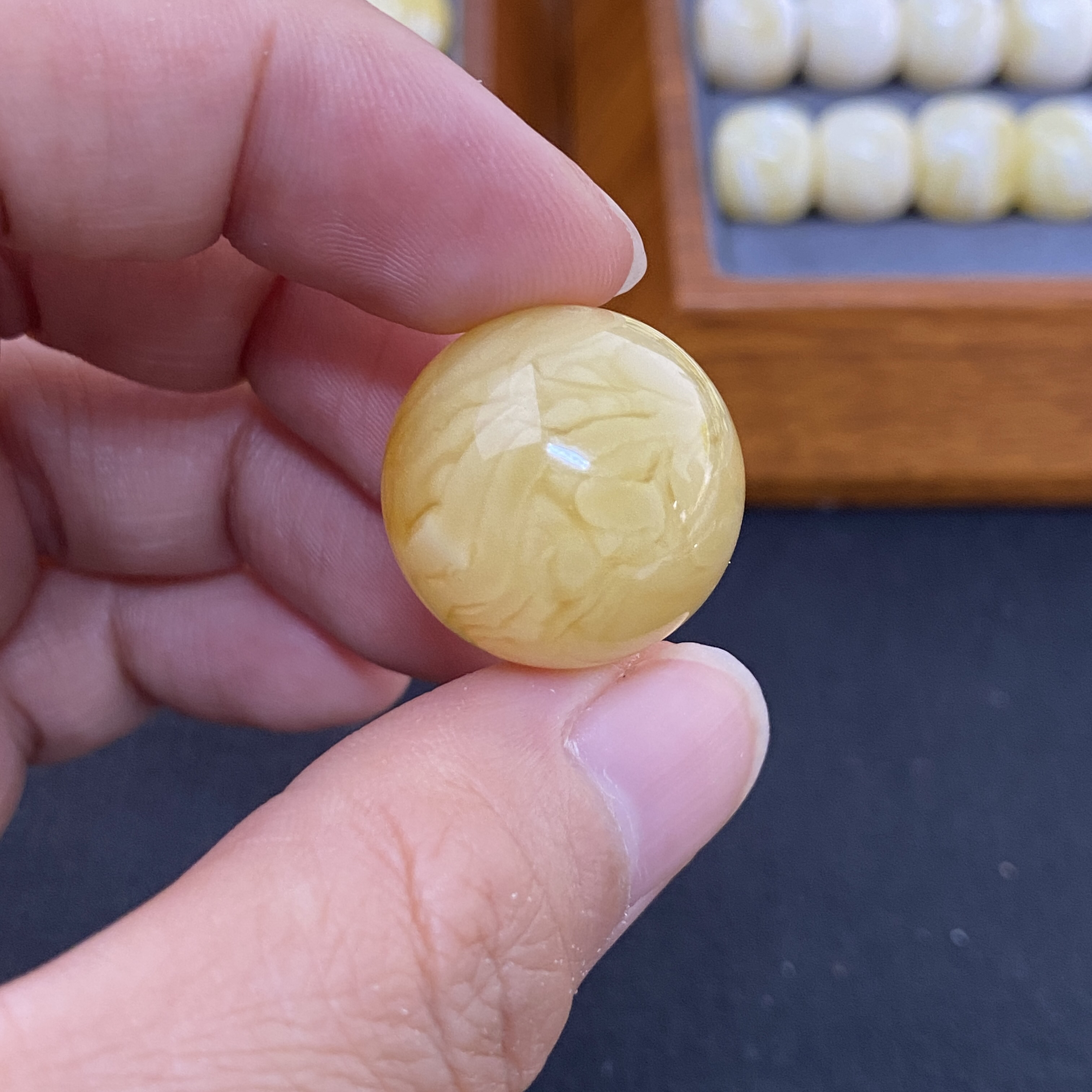 19.6mm蜜蜡圆珠锁骨珠G219溶洞妖花金刚猴头星月文玩手串配饰单珠