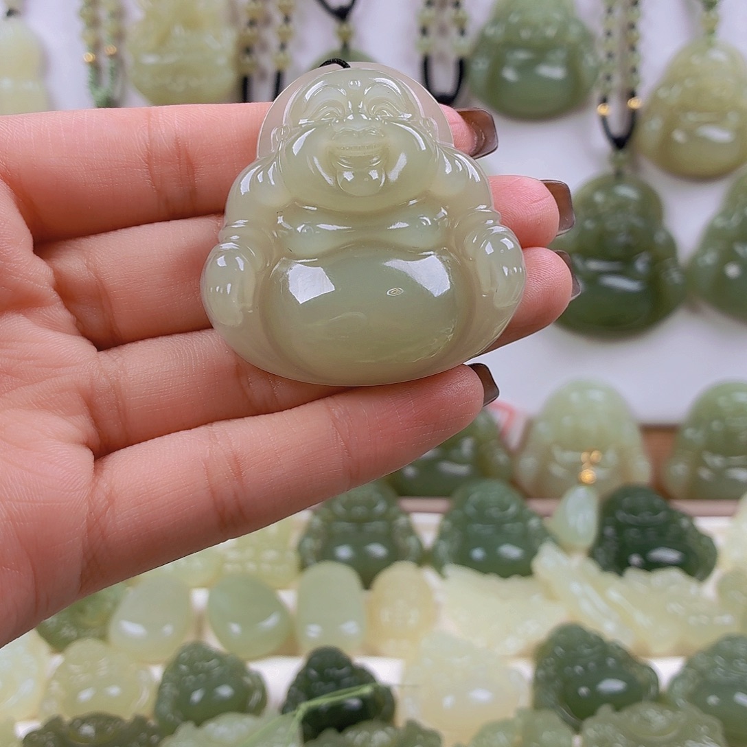 ****和田玉未镶嵌颈饰