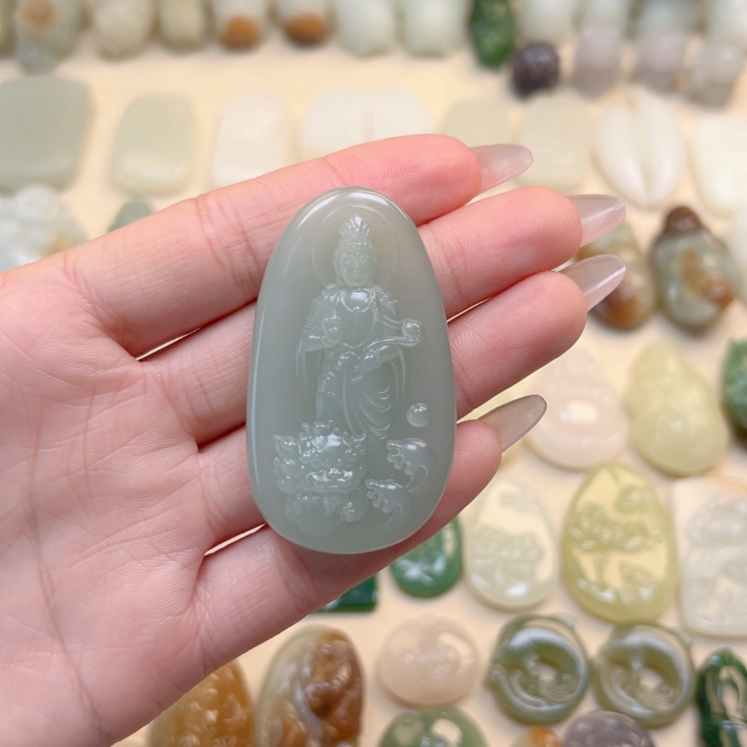 和田玉未镶嵌颈饰