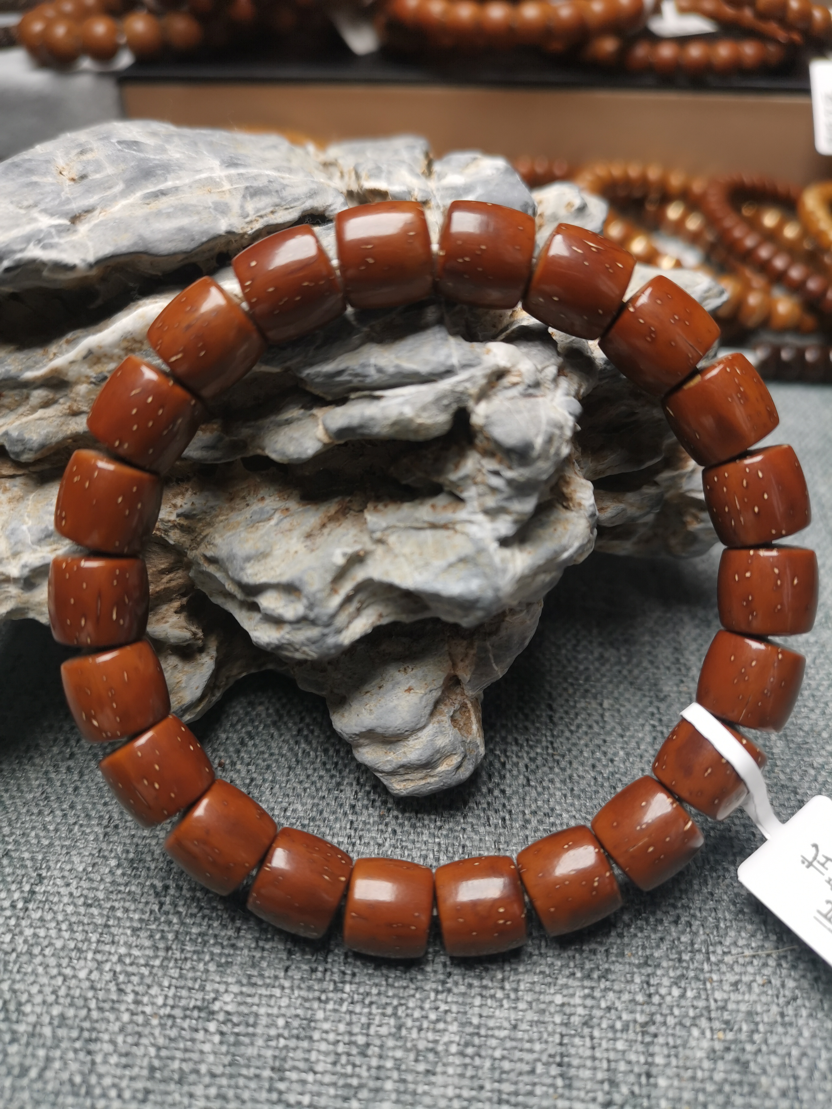 紫金鼠10.5*10藏式直切单圈手串，实心鼠，原生态