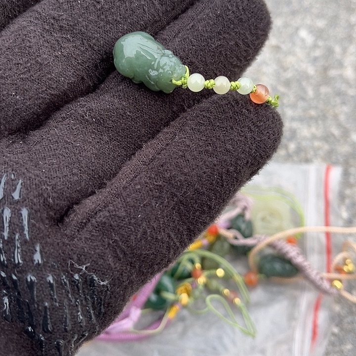 和田玉（糖玉）未镶嵌颈饰