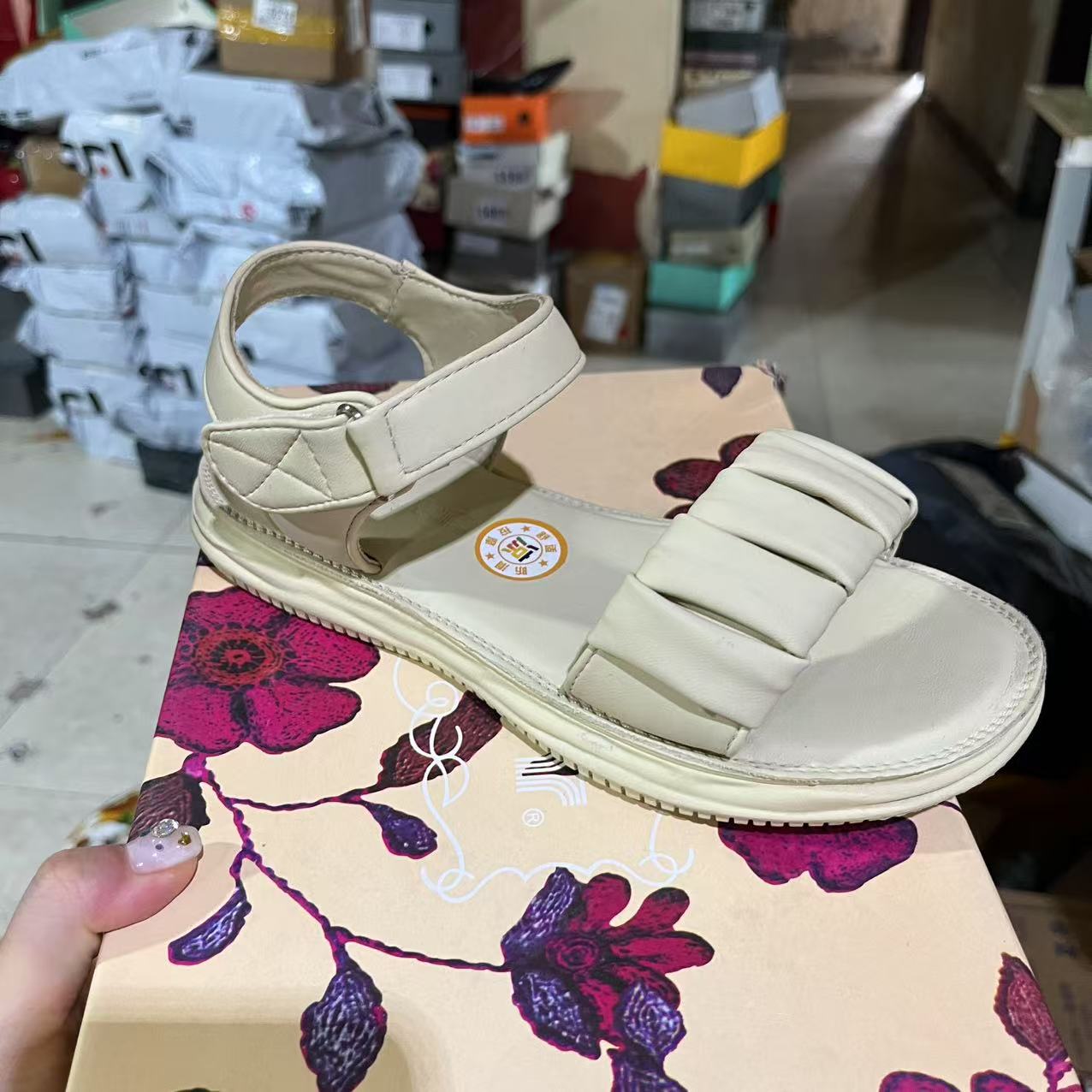 B-410 夏季新款百搭舒适软底凉鞋58237001