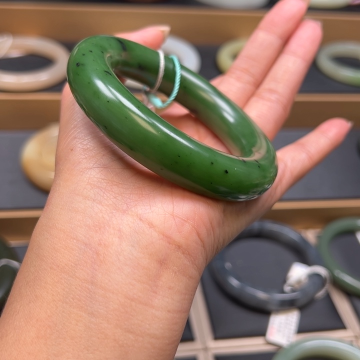 和田玉手镯未镶嵌56