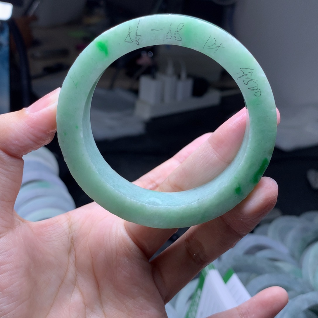 未镶嵌翡翠定制翡翠