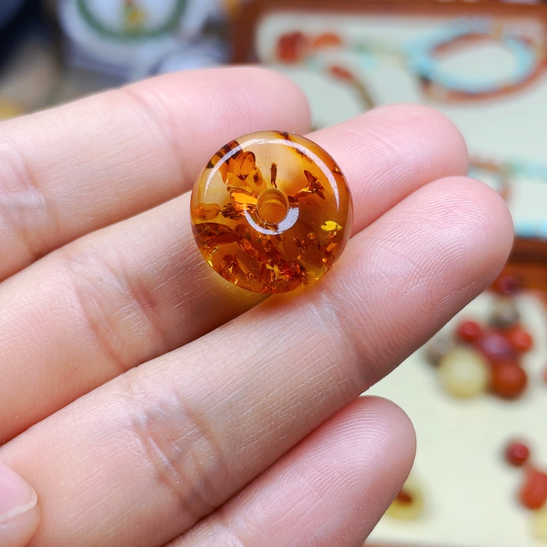 琥珀裸石未镶嵌订制