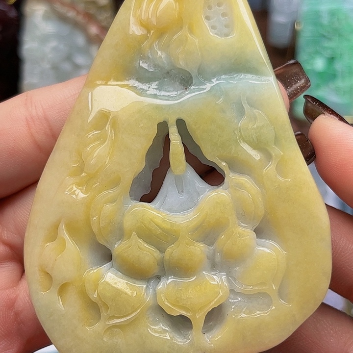 翡翠未镶嵌颈饰挂件