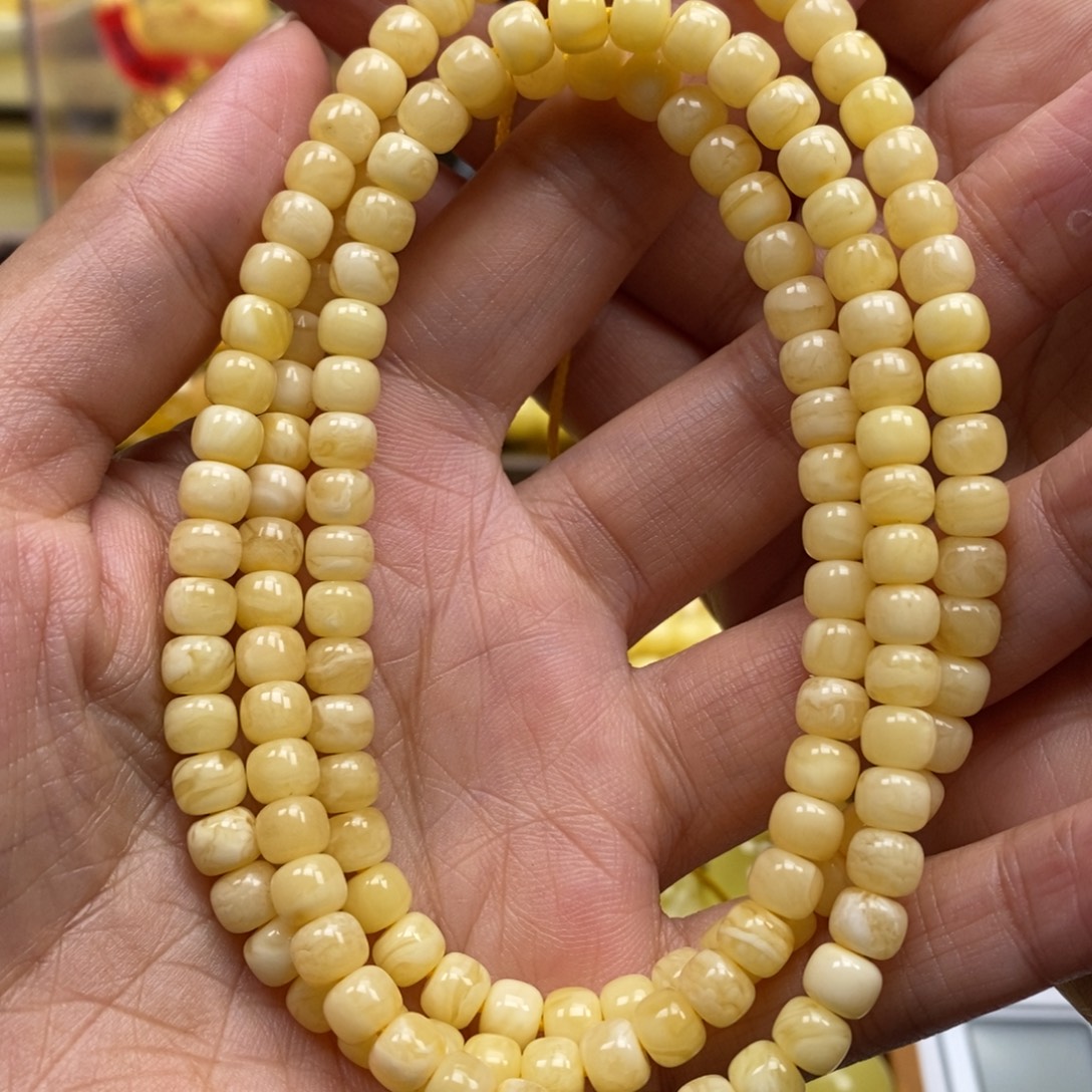 琥珀未镶嵌裸石6+