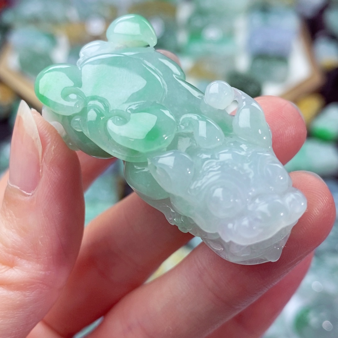 翡翠颈饰未镶嵌天然