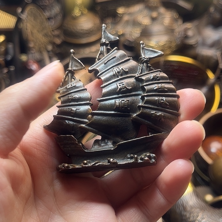 精美铜器工艺品等