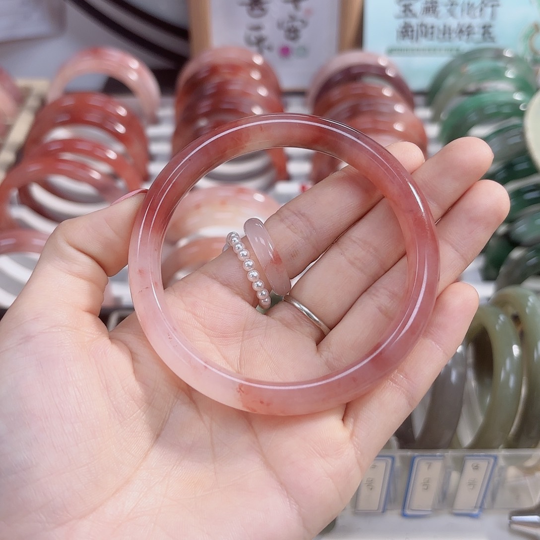 石英质玉手镯未镶嵌桑*