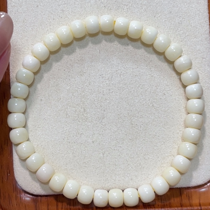 蜜蜡手链未镶嵌蜜蜡