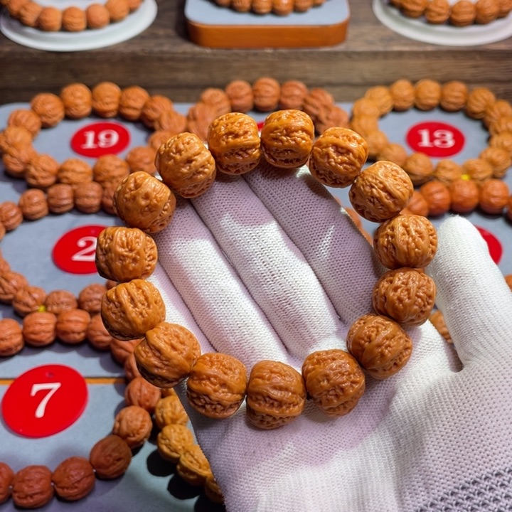 文玩核桃手串磨盘