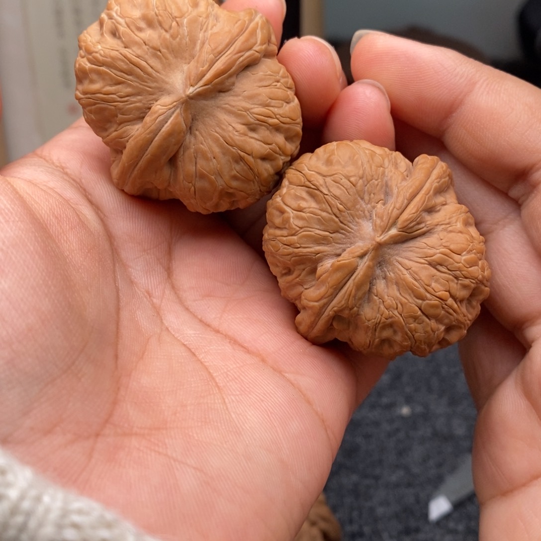 文玩核桃把件42元宝