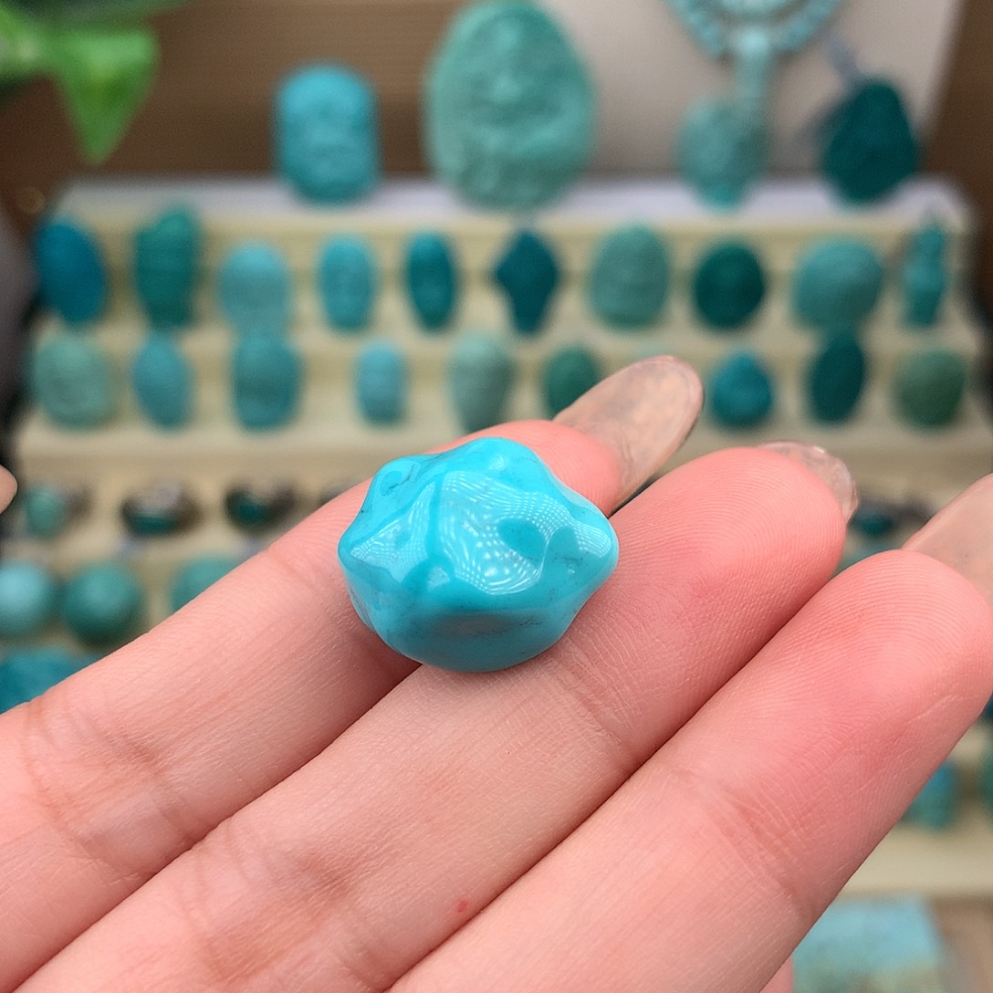 绿松石未镶嵌珠宝奇石