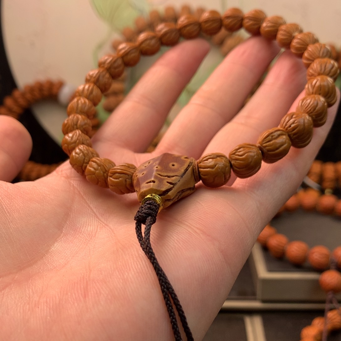 【闪购商品】桃核手串11玉龙脊手持