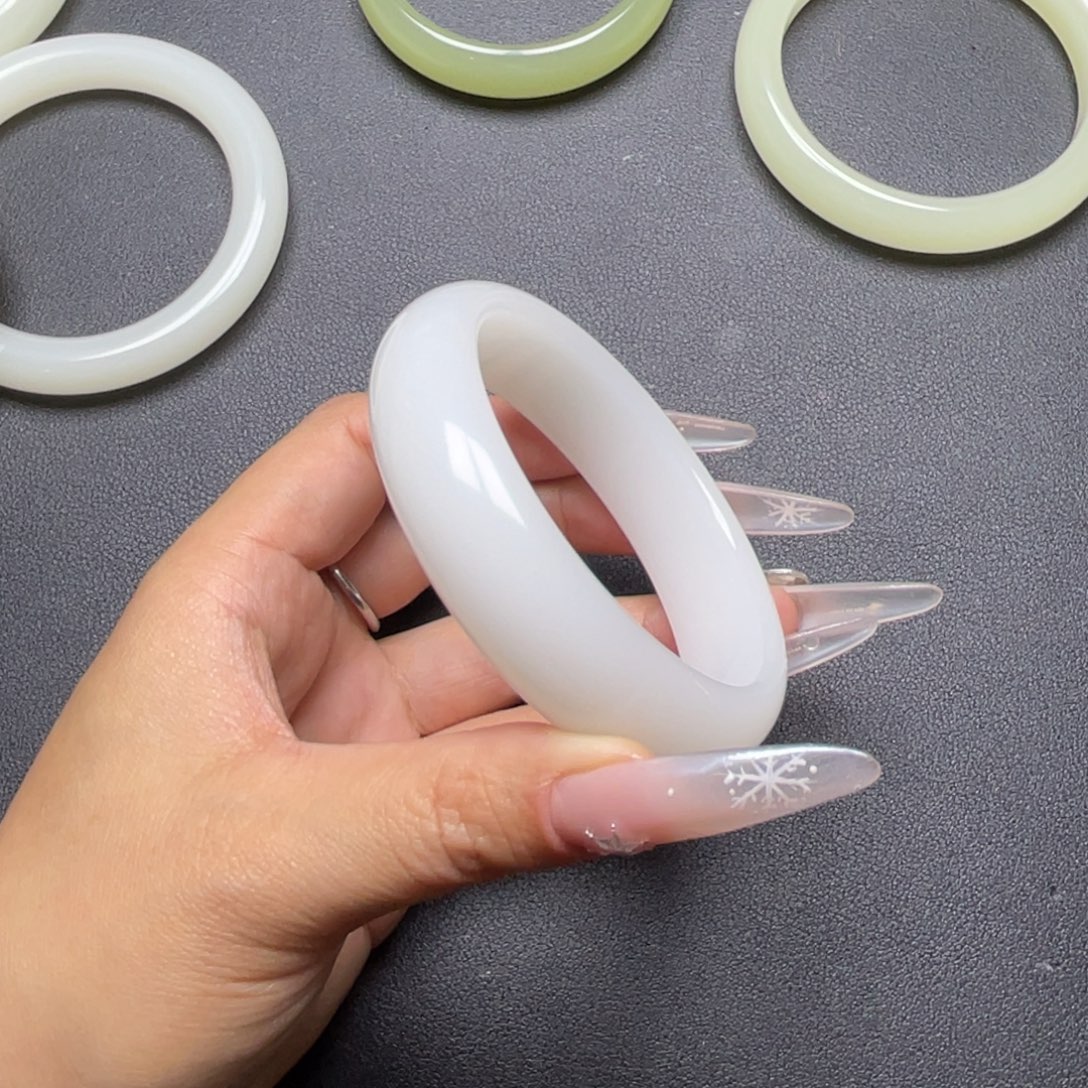 紫***精59圈口轮胎羊脂白