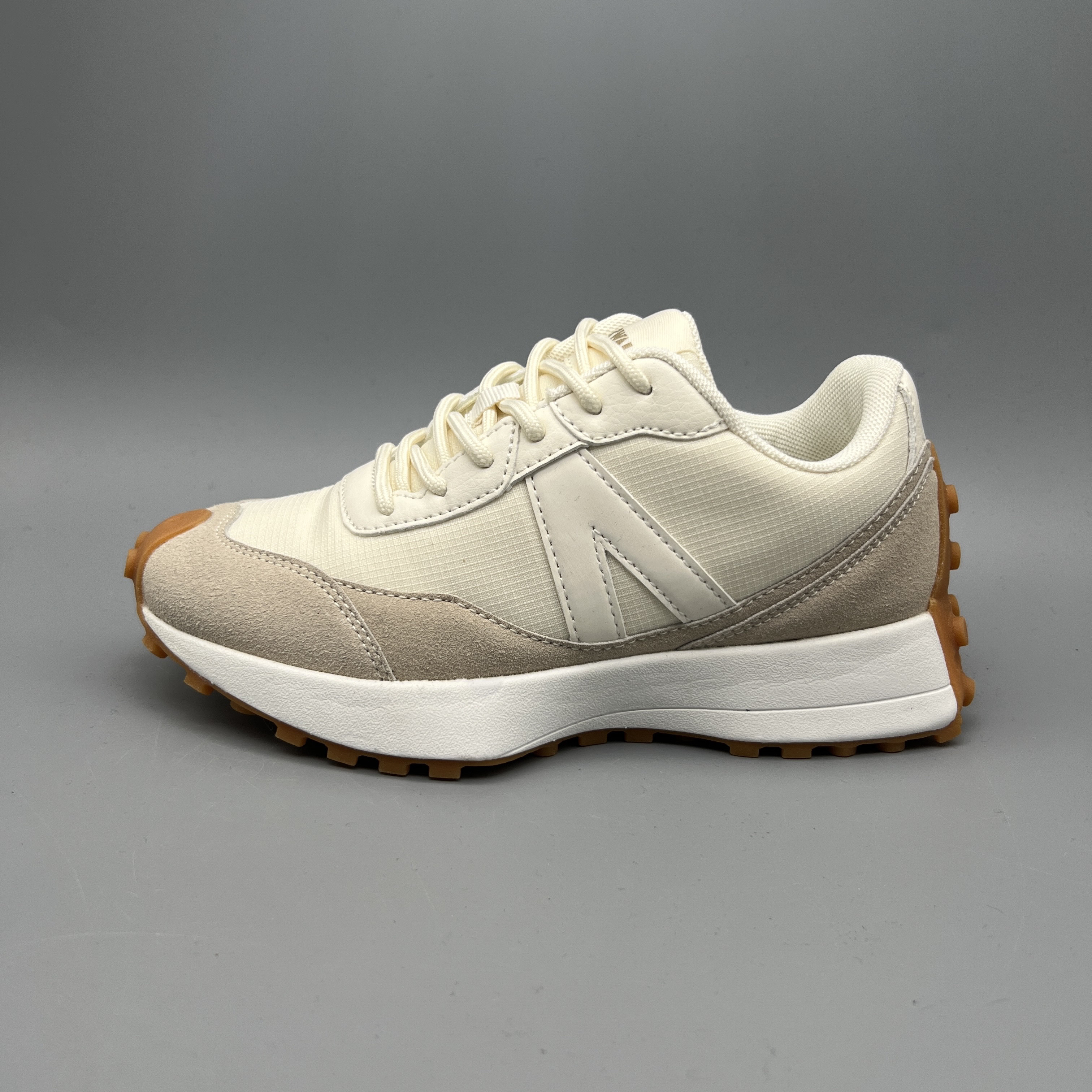 AIRWALK/握步 ai001 户外防滑运动鞋 潮流百搭