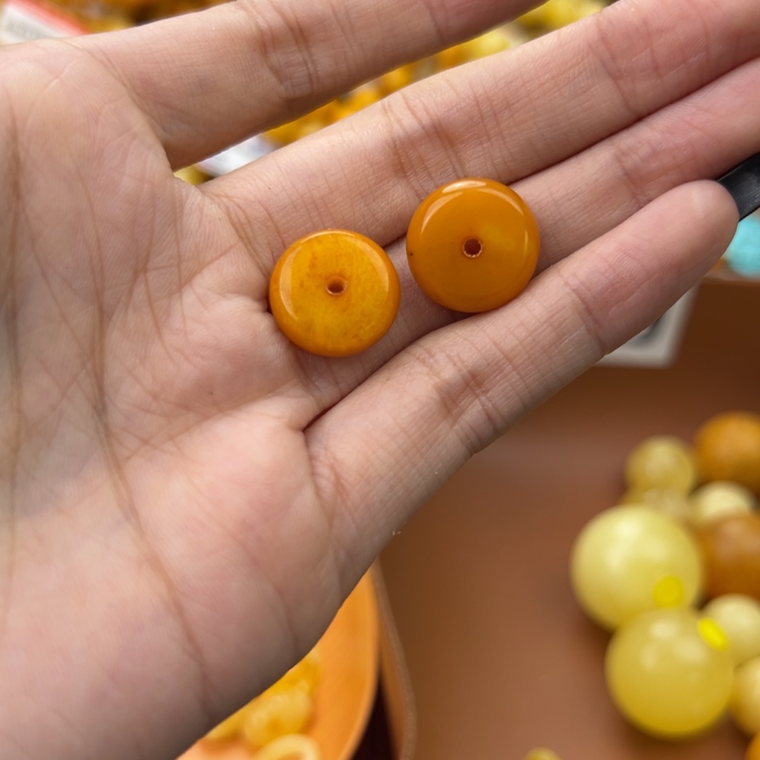 琥珀珠宝奇石未镶嵌