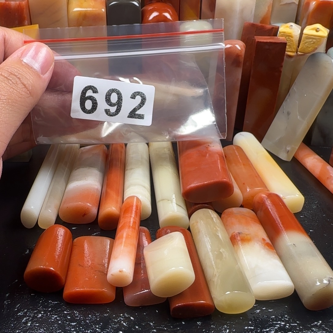 微***画老挝石老挝         