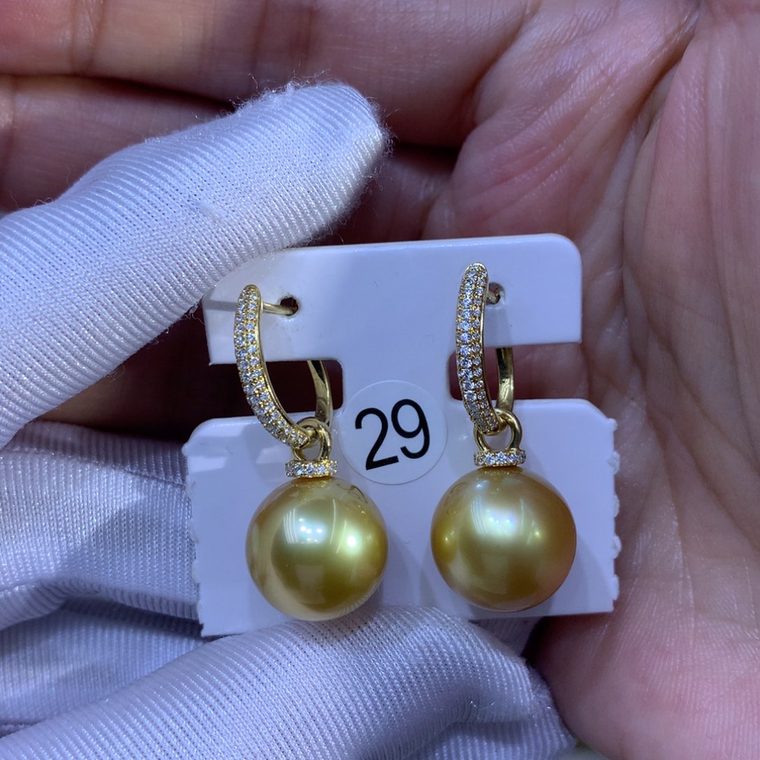 海水珍珠耳饰18K金镶嵌