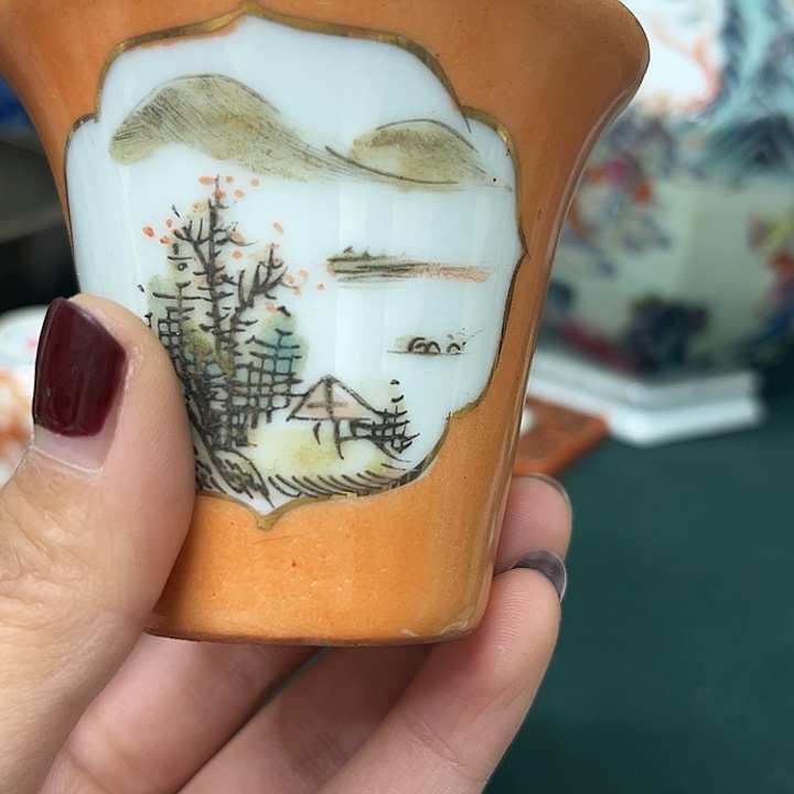 自***9瓷片精美的的陶瓷摆件……