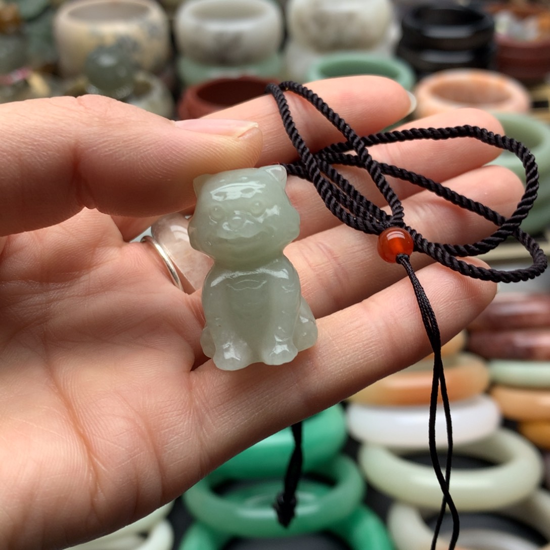 石英岩玉手镯未镶嵌