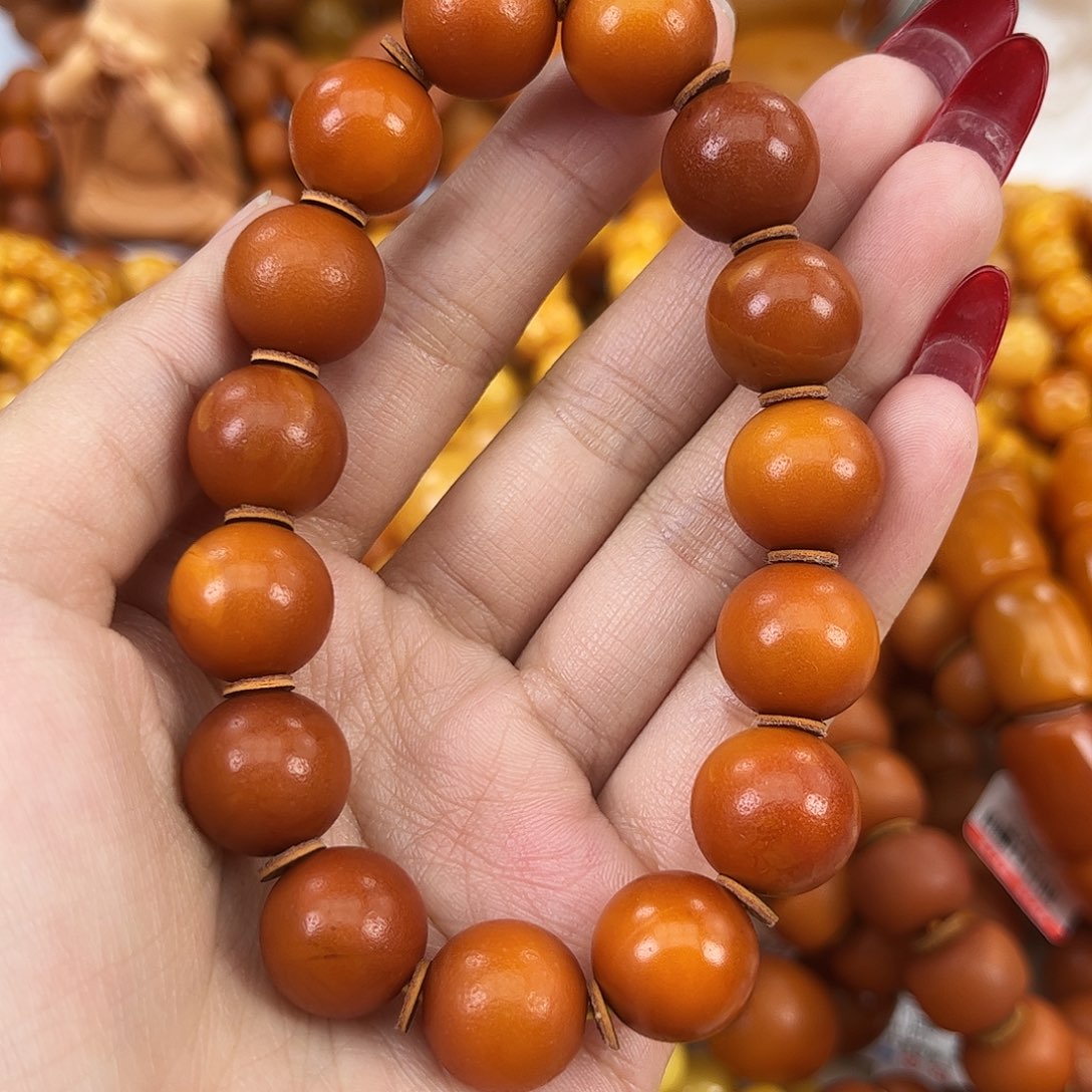 琥珀颈饰未镶嵌蜜蜡