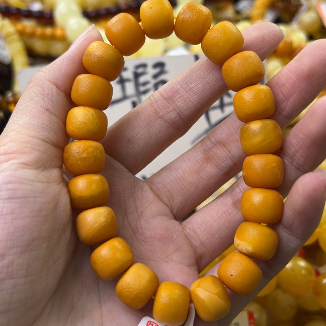 琥珀珠宝奇石未镶嵌