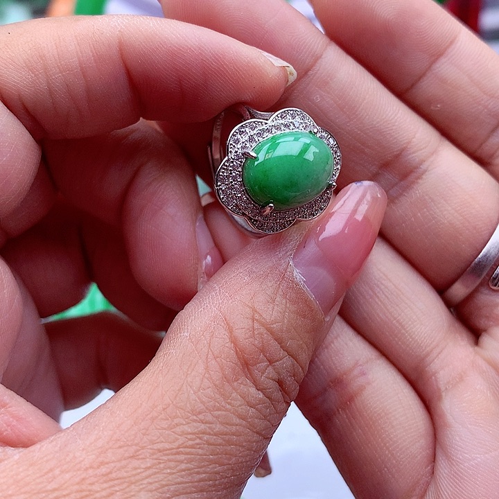 翡翠颈饰银S925镶嵌翡翠