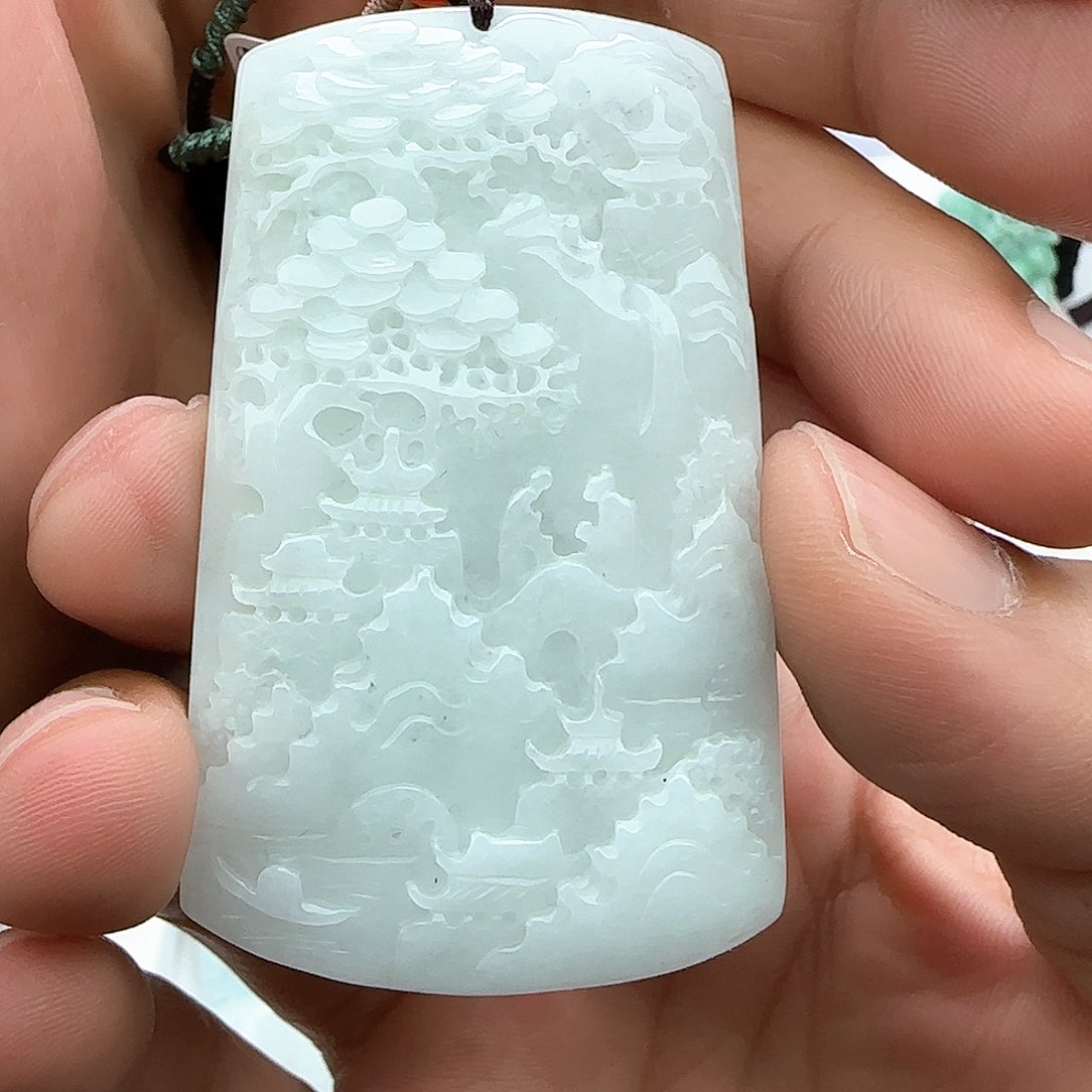 翡翠颈饰未镶嵌翡翠