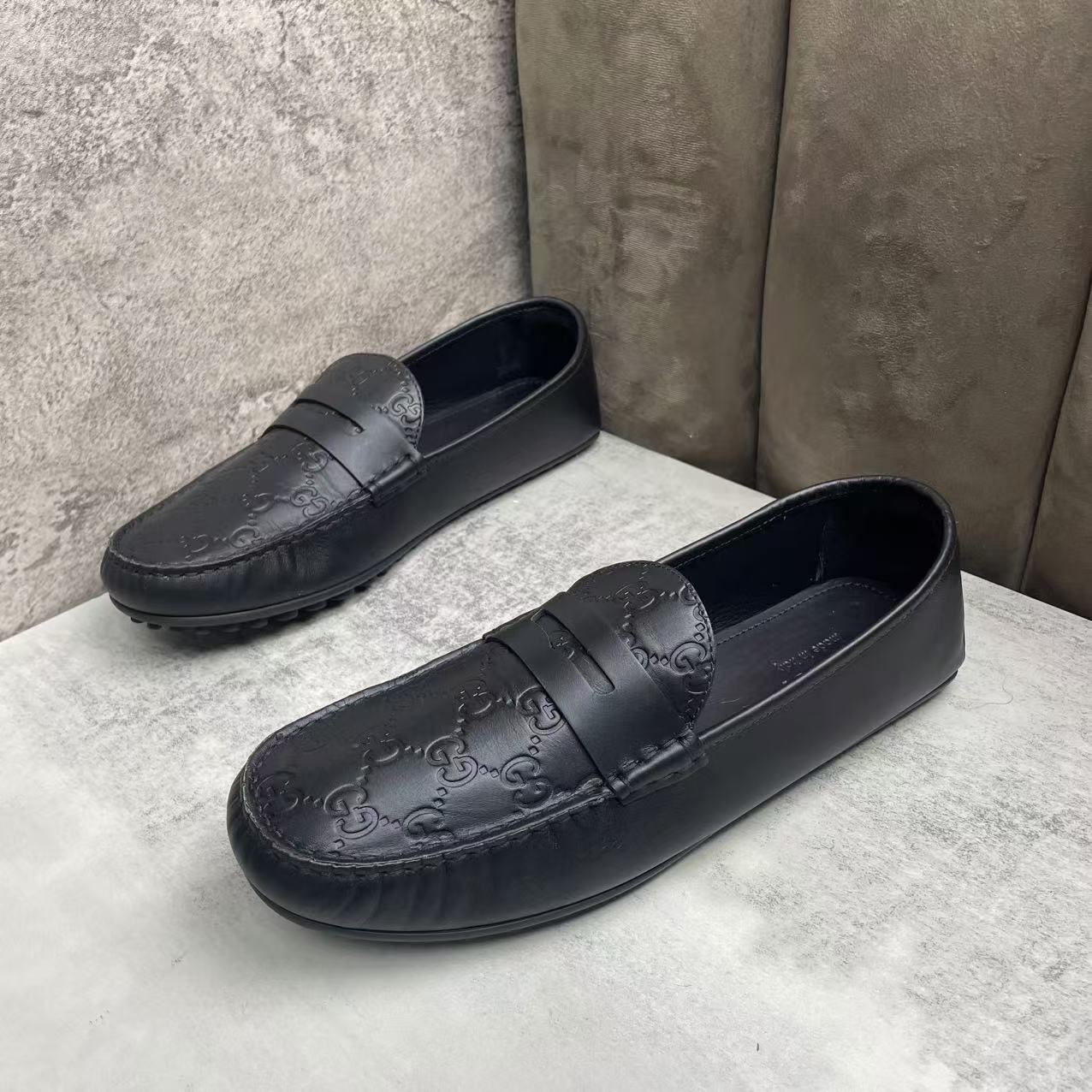99新 GUCCI/古驰 黑色双G满印logo休闲舒适软底豆豆鞋/44.5码