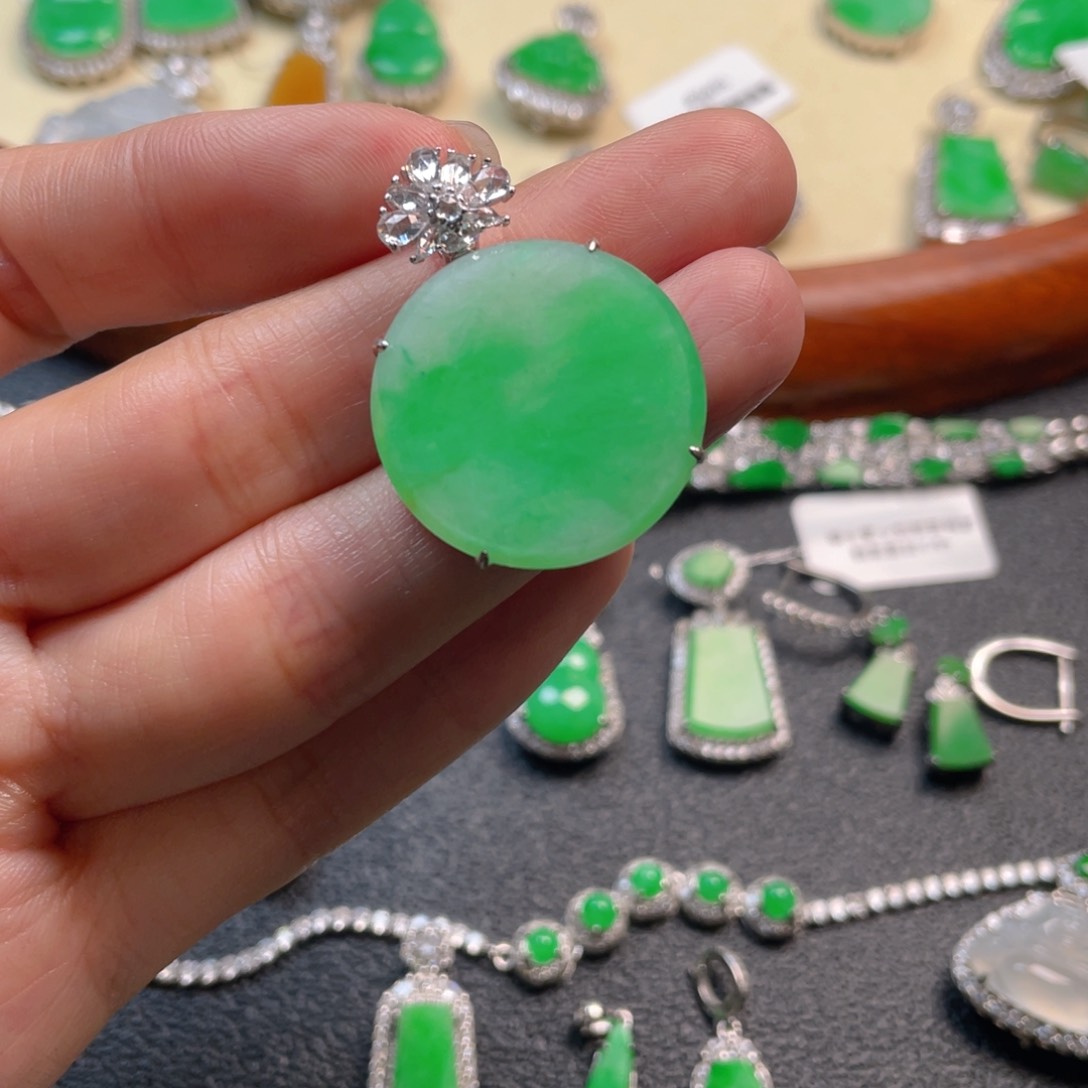 翡翠吊坠(不含链)银S925镶嵌