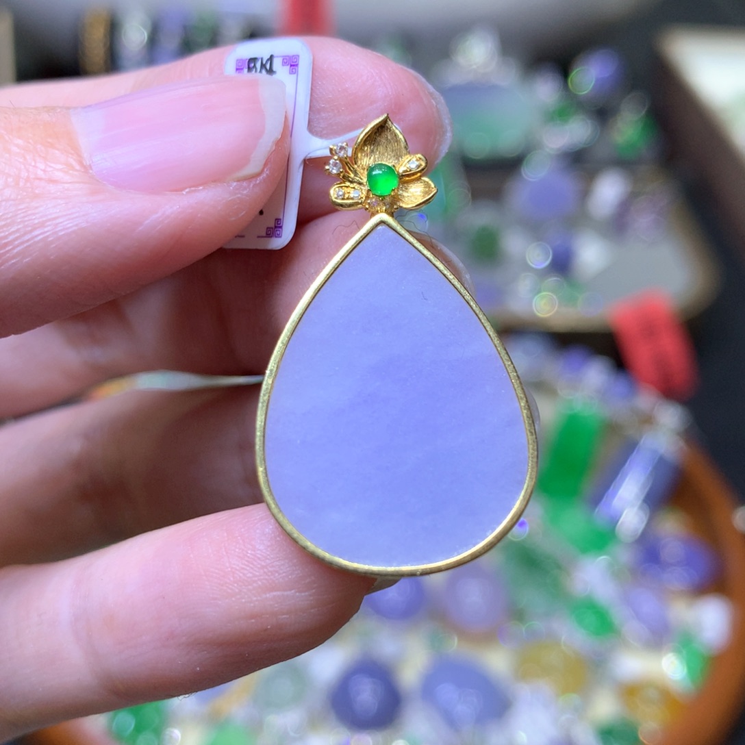 【闪购商品】翡翠颈饰18K金镶嵌翡翠吊坠项链