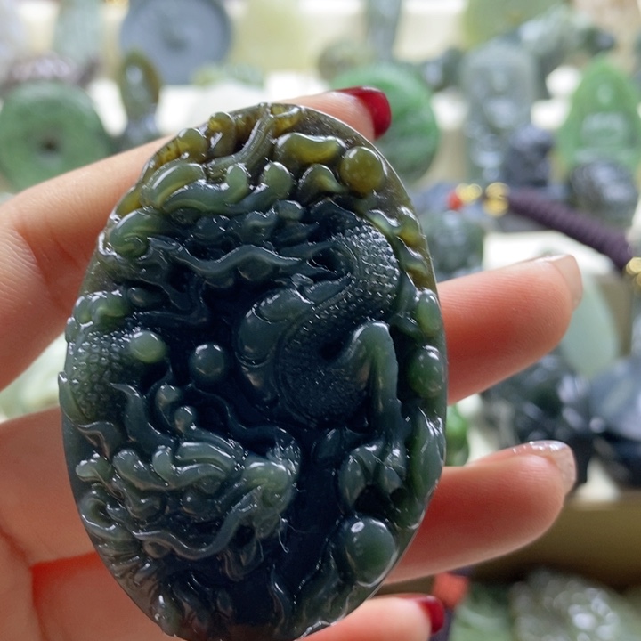 和田玉颈饰未镶嵌