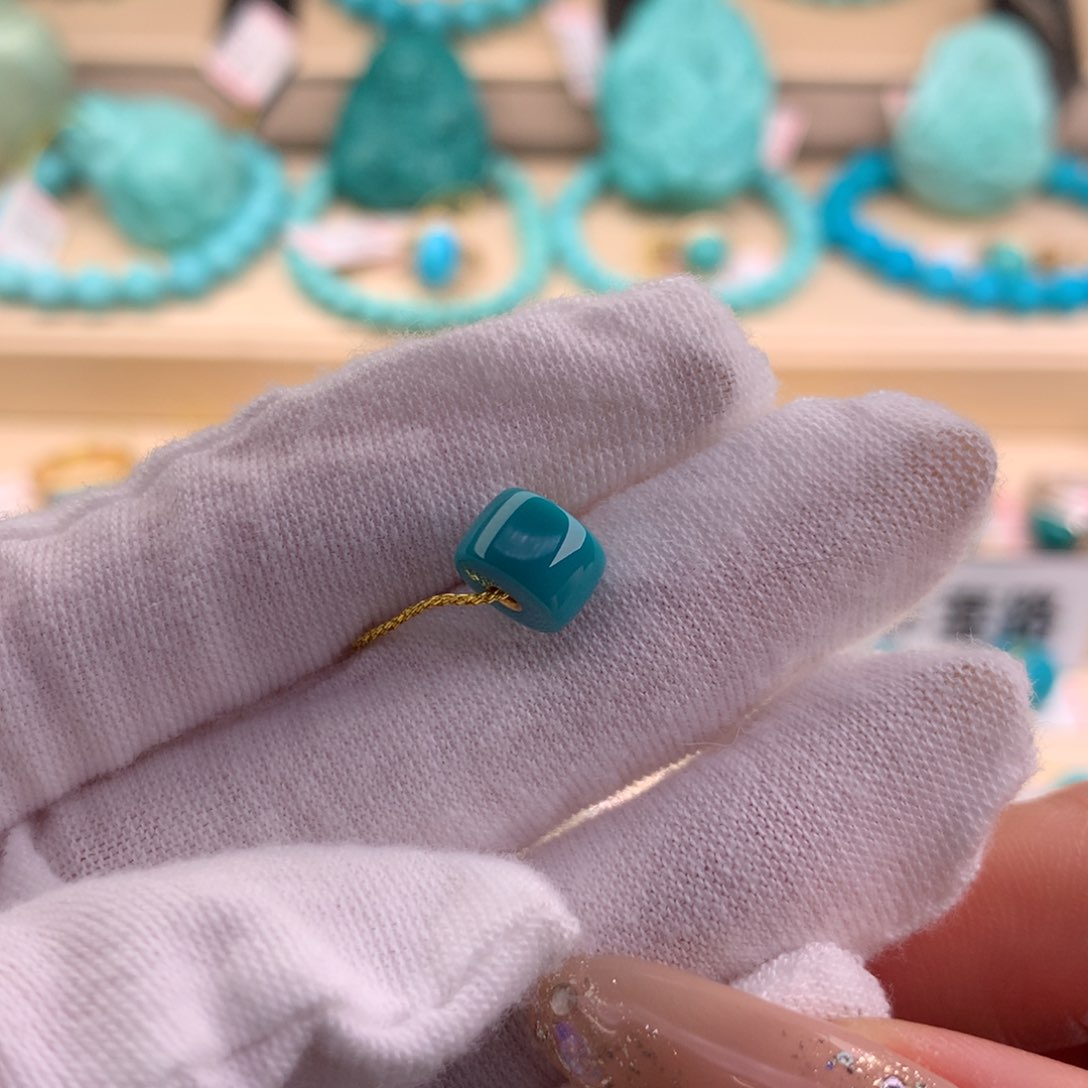 绿松石珠宝奇石未镶嵌8.1*5.5mm