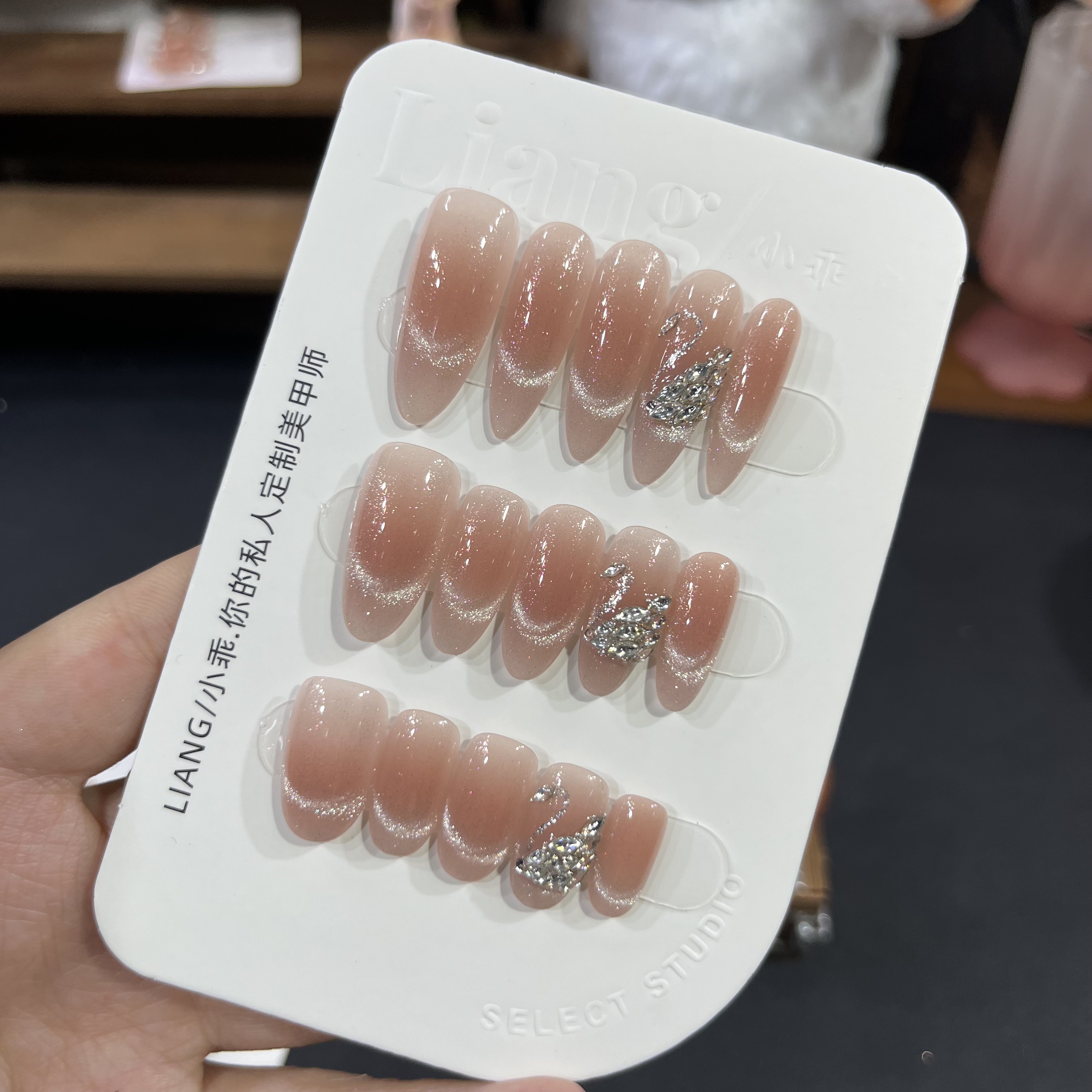 【天鹅湖】高端 纯手工 定制 穿戴甲 轻奢美甲显白气质穿戴式