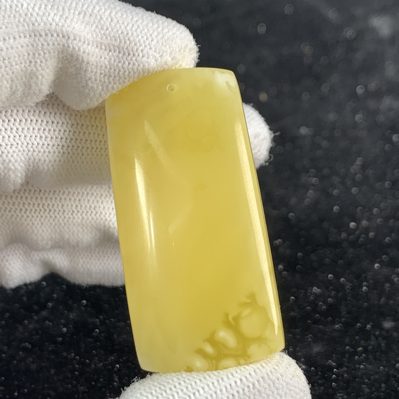 T1013保真原矿俄料尺寸47.6*23*11.7mm蜜蜡平安牌子吊坠支持复检