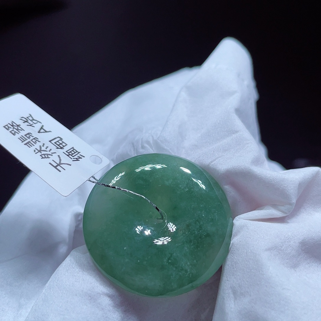 邪***客翡翠未镶嵌颈饰翡翠