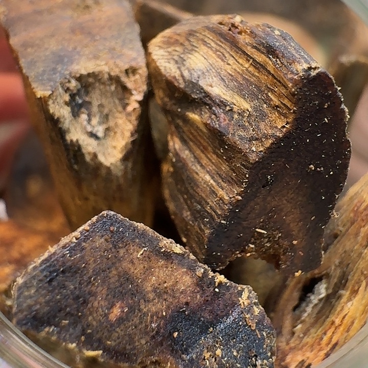 沉香碎屑沉香海南千里香树心油醇化老料20克