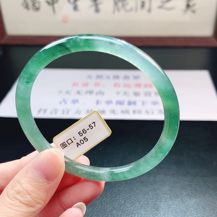 翡翠未镶嵌手镯翡翠手镯83