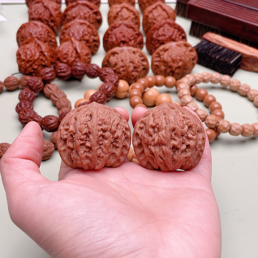 听***华文玩核桃把件皇家正圆40/41/37