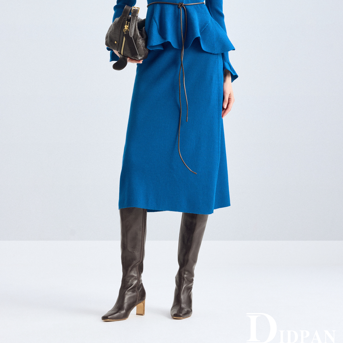 设计师品牌，秋冬新款收腰上衣半身裙