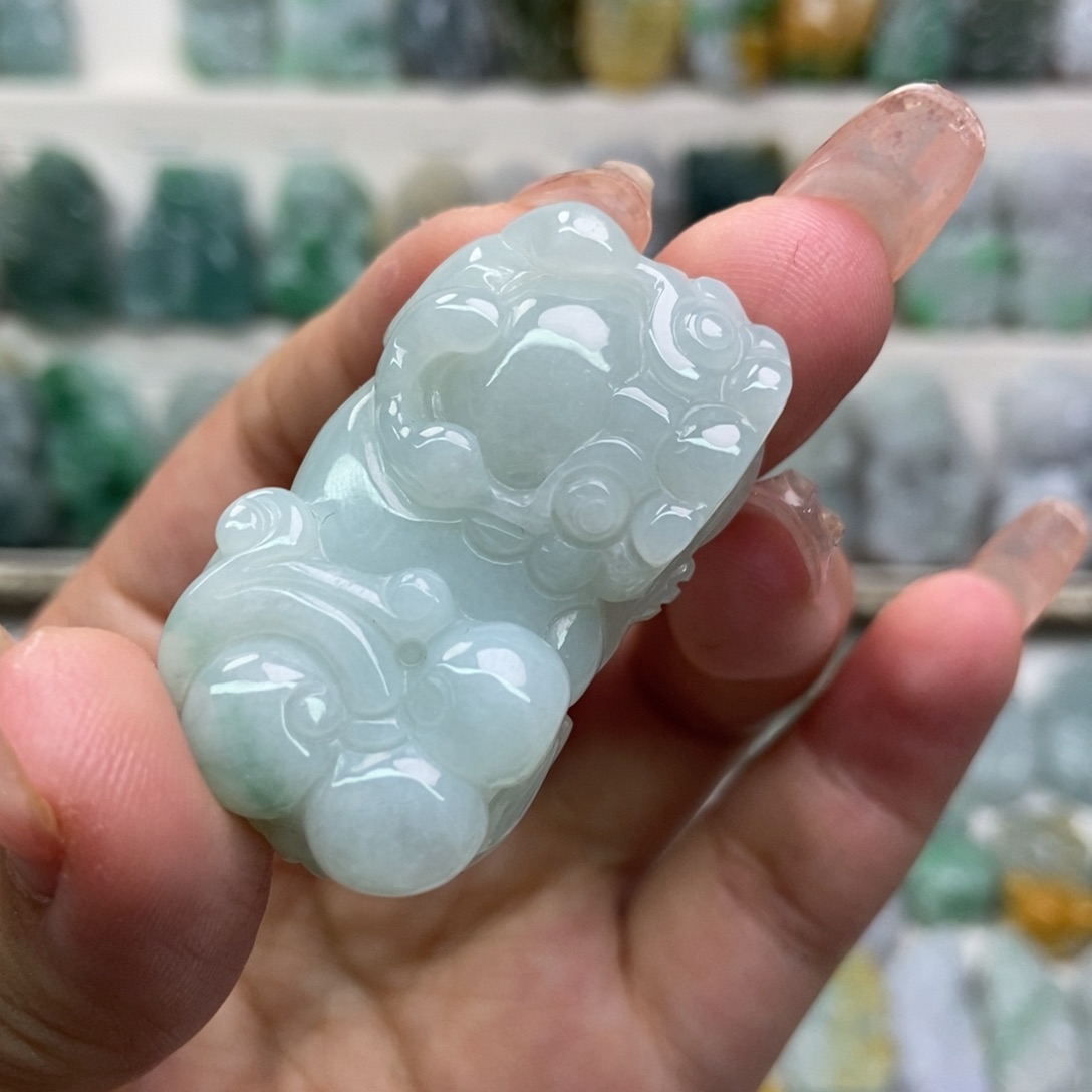 吊坠(赠链)未镶嵌翡翠
