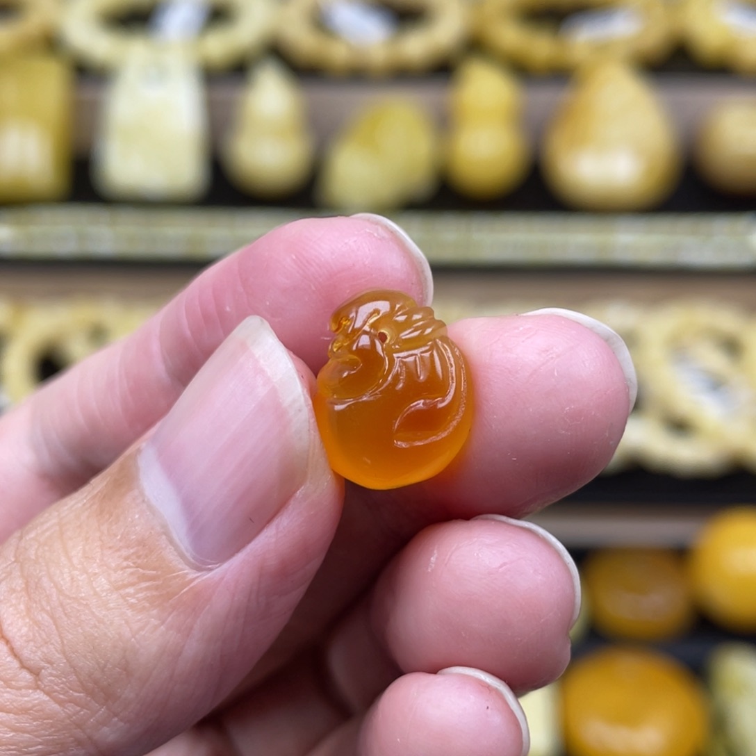 琥珀裸石未镶嵌琥珀蜜蜡